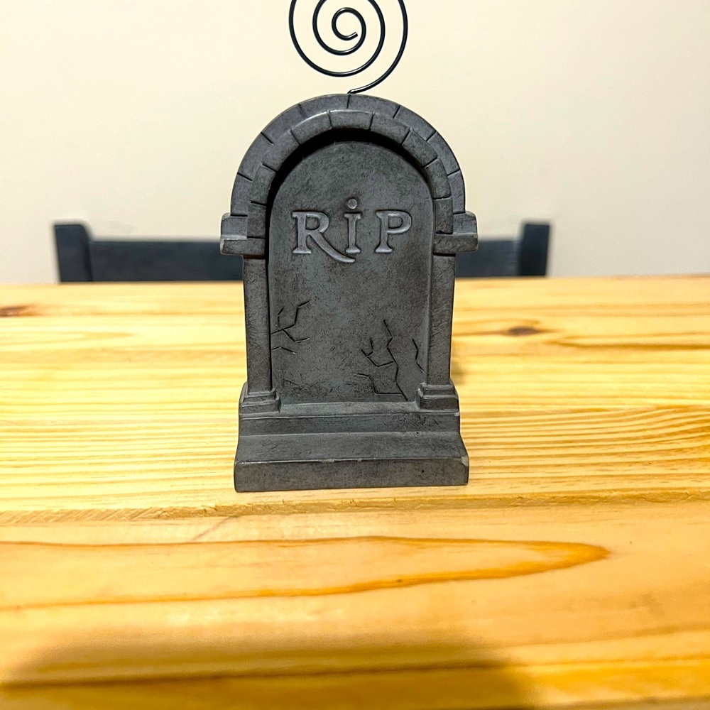 New Halloween Tombstone photo holder